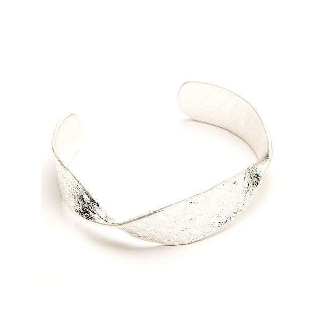 Eliza Gracious Simple Twist Bangle 
