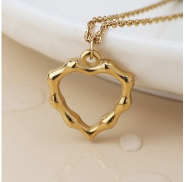 GOLD PLATED STAINLESS STEEL MULTI LINK CHAIN NECKLACE WITH WAVY HEART PENDANT